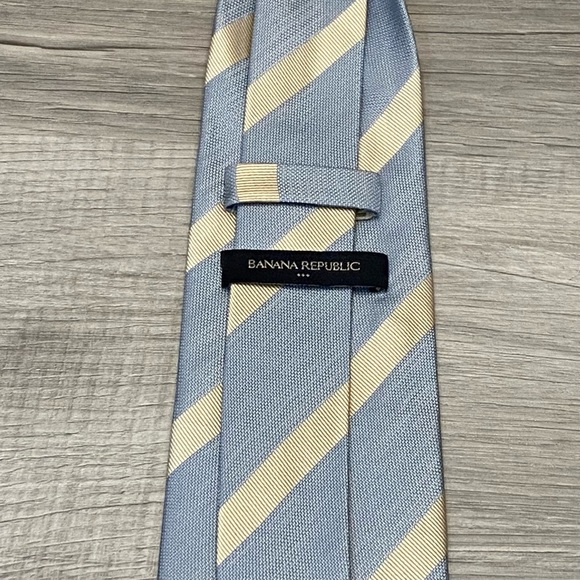 Banana Republic Tie - One Size - Picture 2 of 2